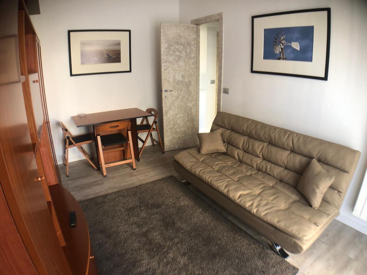 Cozyco Apartment Corsico Bagian luar foto